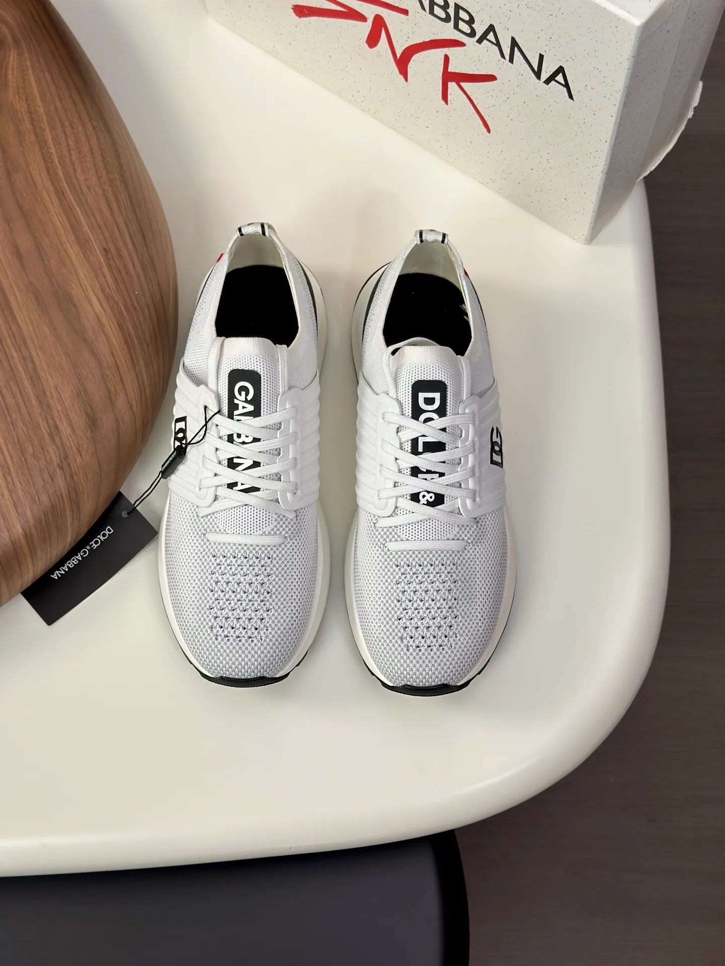 💰720••New arrivals••Dolce&Gabbana••DG✔️High-end men’s sports•casual shoes. Original goods from top counters. Original imported cowhide, multi-material splicing design ➕Imported cowhide lining, cowhide feet ➕Original TPR elastic outsole.  Size: 39-44 (38, 45 customized)
